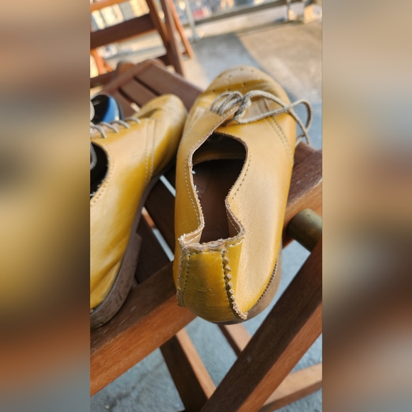 Brown and black oxford shoes - Picture 2 of 3